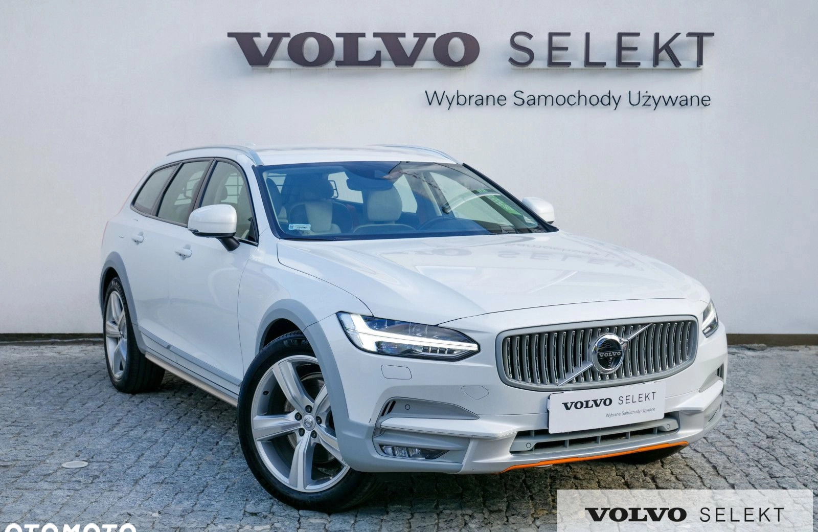 Volvo V90 Cross Country cena 152900 przebieg: 131120, rok produkcji 2018 z Gąbin małe 781